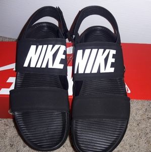 Nike Tanjun Sandals